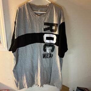 Men's Rocawear T-Shirt Size 5XB Gray and Black